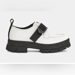 Ugg Womens Ashton Platform Black White Lug Shoes Size 8.5 Strap